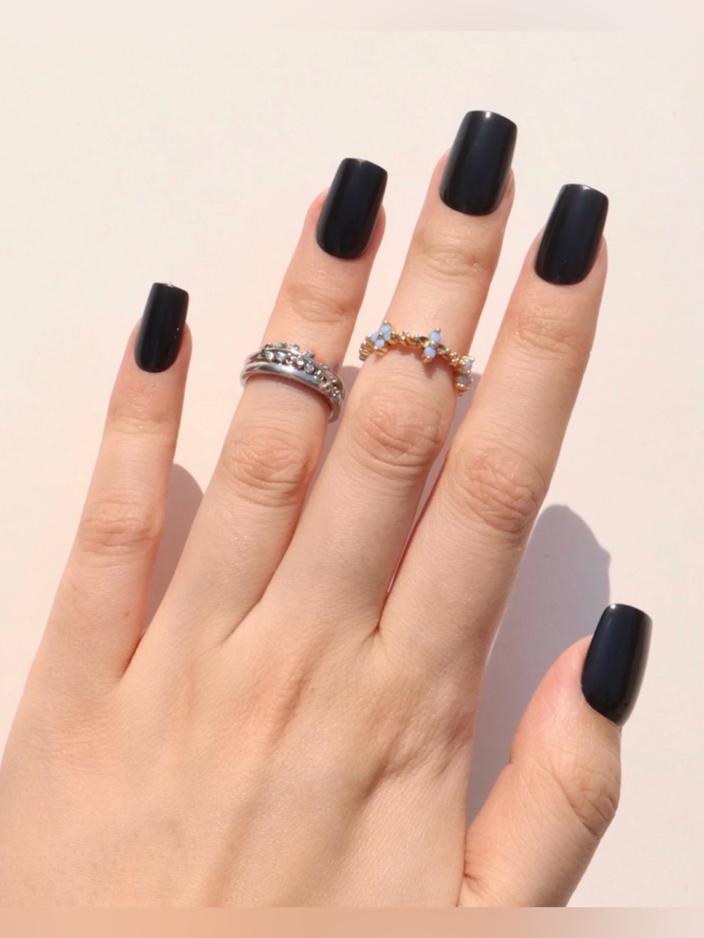 Sleek Black Press-On Nails for Women - Professional Gloss Finish